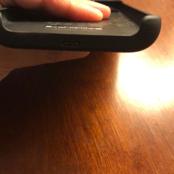 iPhone XS Max Mophie Charing Case - Picture 7 of 7